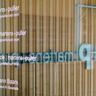 Auswahl_A7G2239_edit_Logos Eingang